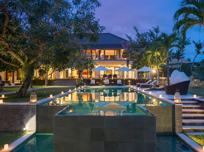 Villa 8 chambres 1 500 m² Pererenan, Indonésie