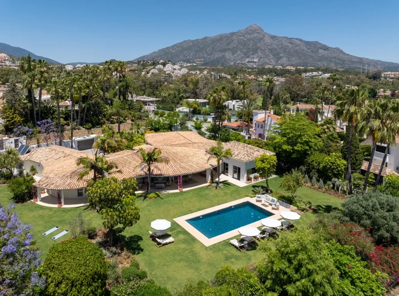 5-Schlafzimmer-Villa 722 m² San Pedro Alcantara, Spanien