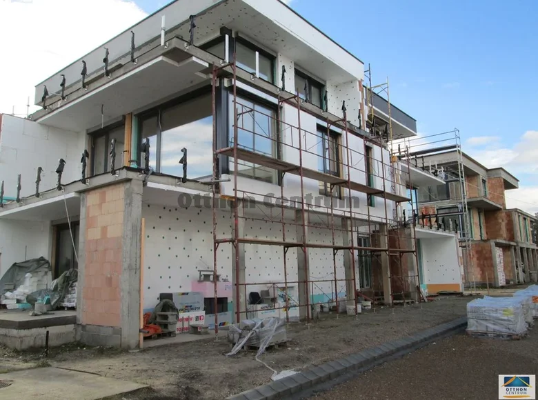 Mieszkanie 2 pokoi 62 m² Balatonlelle, Węgry