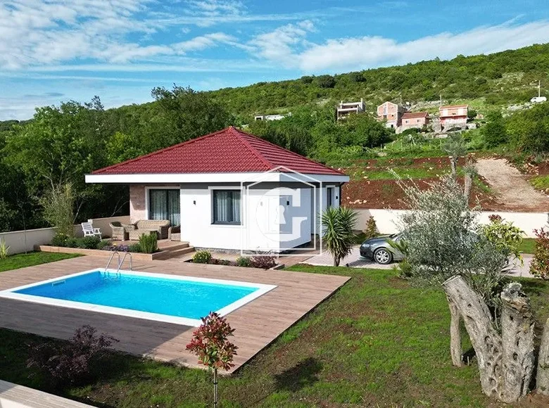 2 bedroom house 76 m² Budva, Montenegro