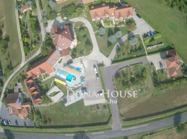 House 2 000 m² Keszthelyi jaras, Hungary
