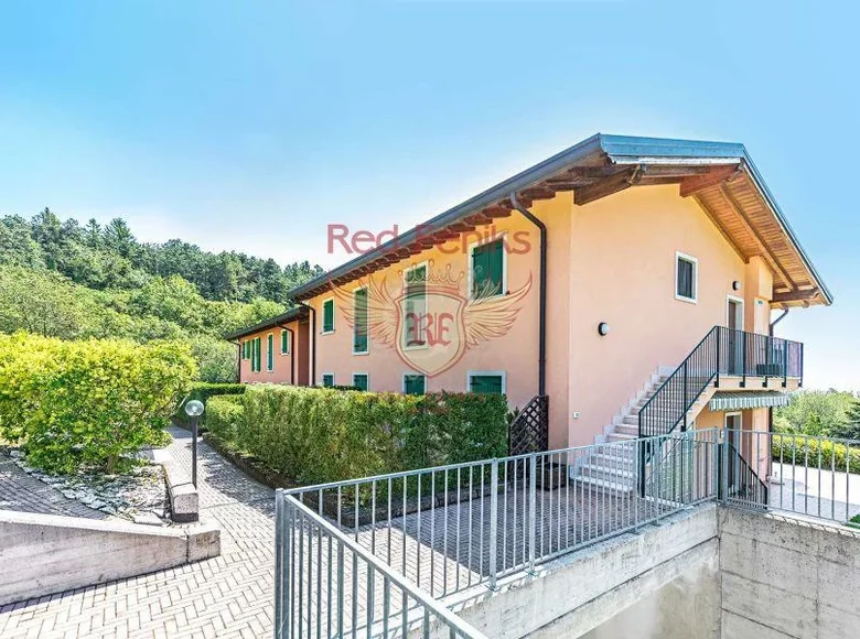 2 bedroom apartment 80 m² Torri del Benaco, Italy