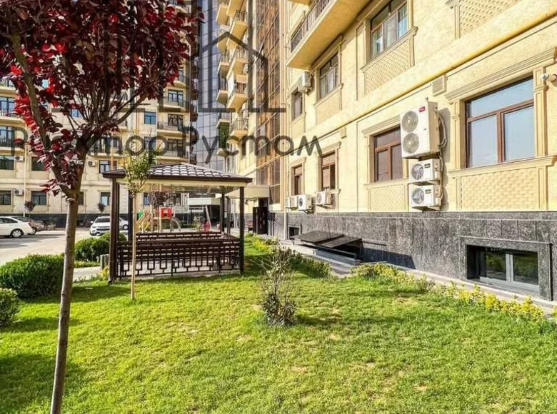 Kvartira 3 xonalar 76 m² in Shaykhontohur Tumani