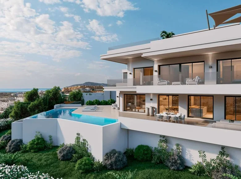 villa de 5 dormitorios 496 m² Estepona, España