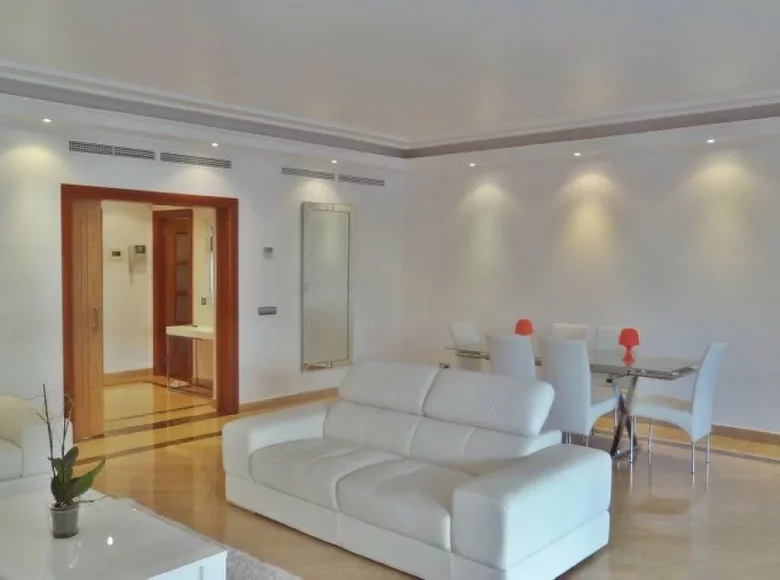 2 bedroom apartment 228 m² Marbella, Spain