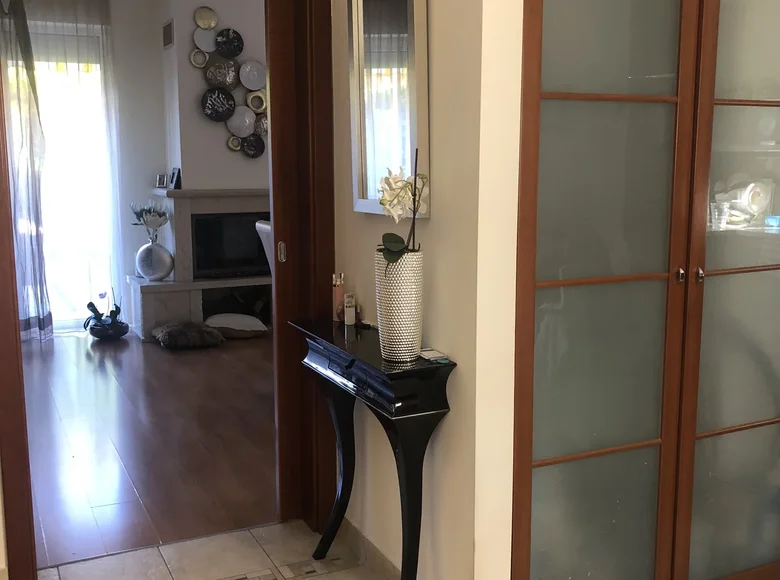 3 bedroom house 217 m² Budaoers, Hungary