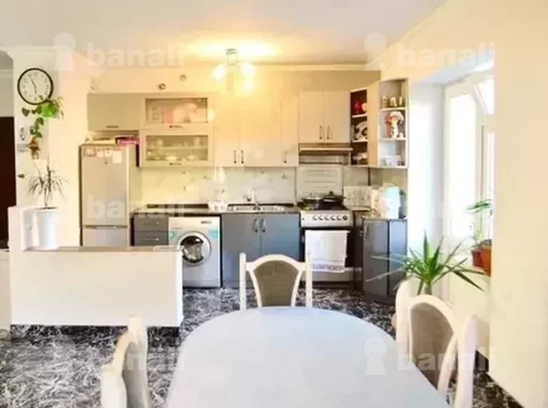 Apartamento 4 habitaciones 78 m² Ereván, Armenia