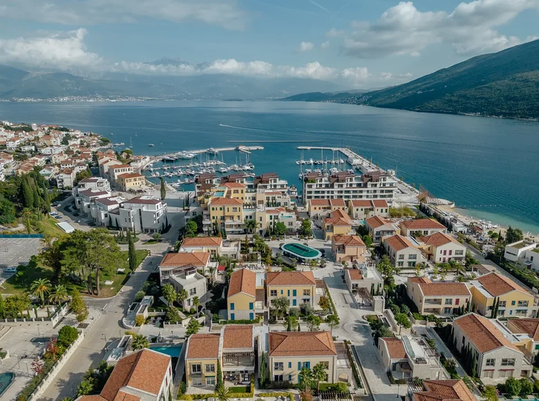 Wohnung 6 zimmer 382 m² Kumbor, Montenegro