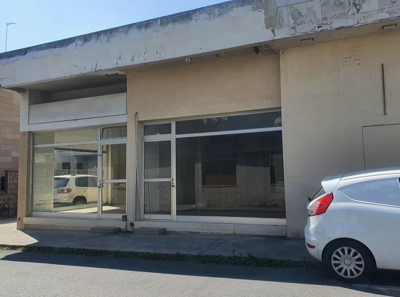 Propiedad comercial 328 m² en Larnaca, Chipre