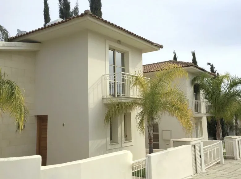 3 room townhouse  Mouttagiaka, Cyprus