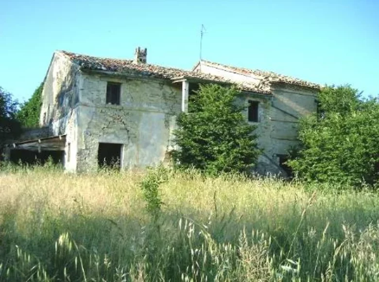 Casa 12 habitaciones 300 m² Terni, Italia