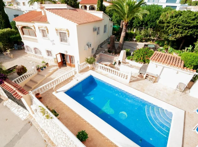 4 bedroom apartment 198 m² Calp, Spain