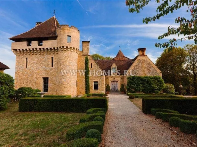 Замок 10 спален 900 м² Дордонь, Франция