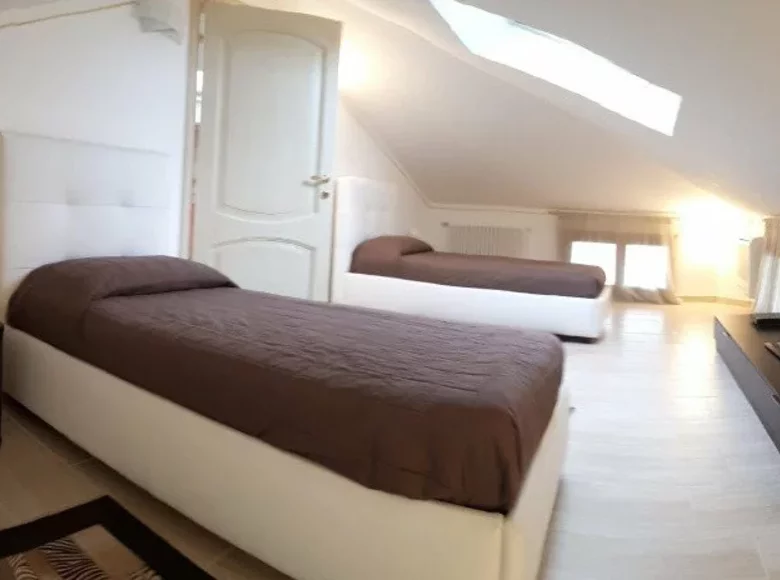 Haus 4 Schlafzimmer 200 m² Forte dei Marmi, Italien
