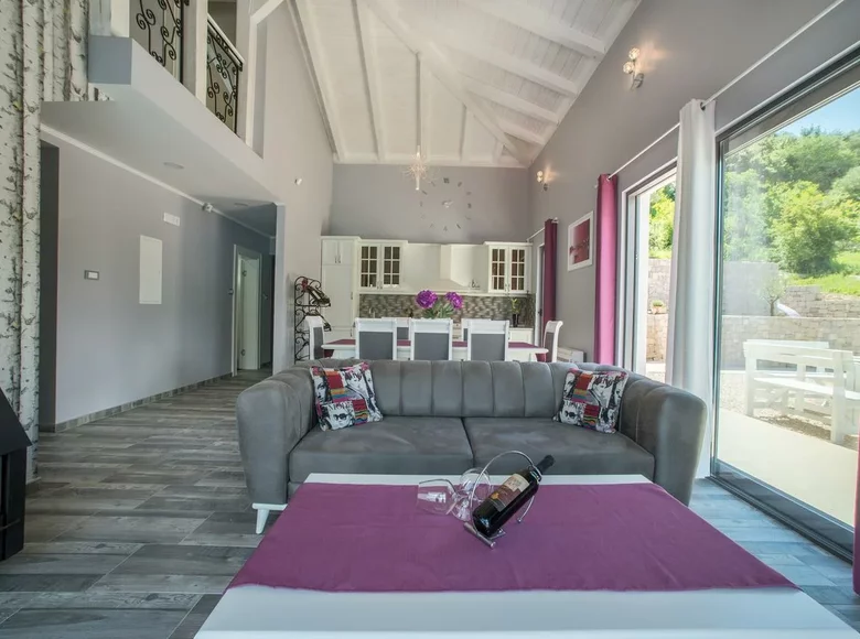 Villa de 4 dormitorios 150 m² Stoliv, Montenegro