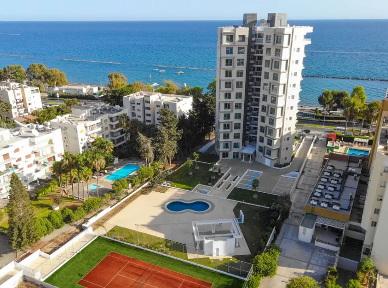 Mieszkanie 3 pokoi 139 m² Społeczność St. Tychon, Cyprus
