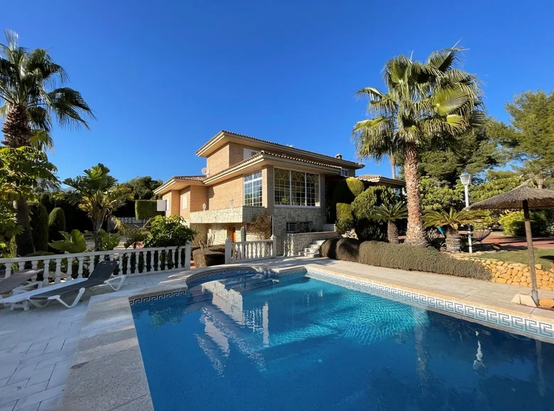 7 bedroom villa 720 m² la Nucia, Spain