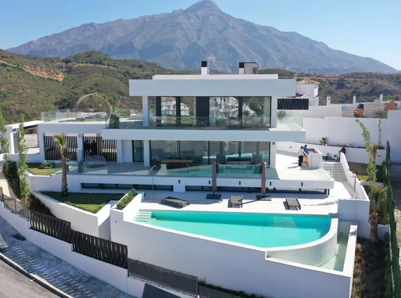 Villa de 4 dormitorios 439 m² Marbella, España