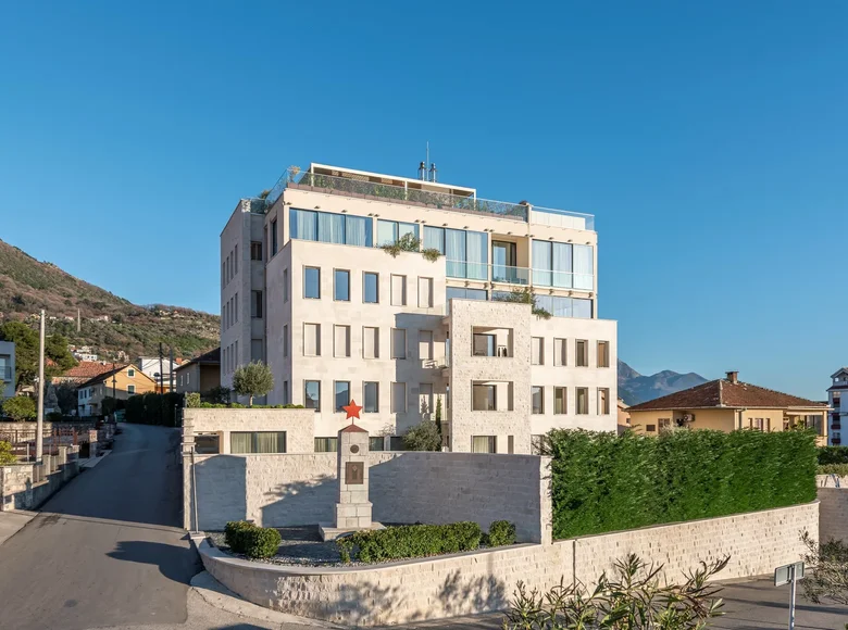 Wohnung 2 Zimmer 103 m² Tivat, Montenegro