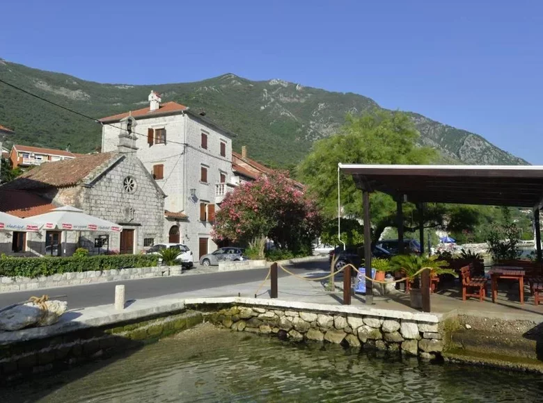 Casa 6 habitaciones 250 m² Kotor, Montenegro