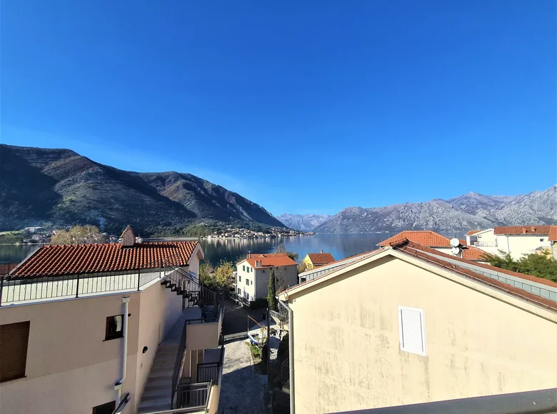 Apartamento 4 habitaciones 114 m² Dobrota, Montenegro