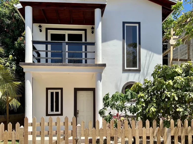 Дом 3 спальни 102 м² Sandy Bay, Гондурас