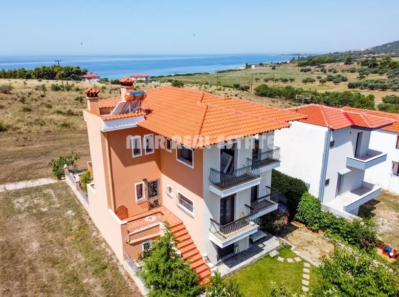 6 bedroom house  Nikiti, Greece