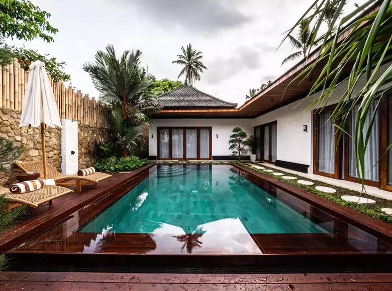 3-Zimmer-Villa 240 m² Jelantik, Indonesien