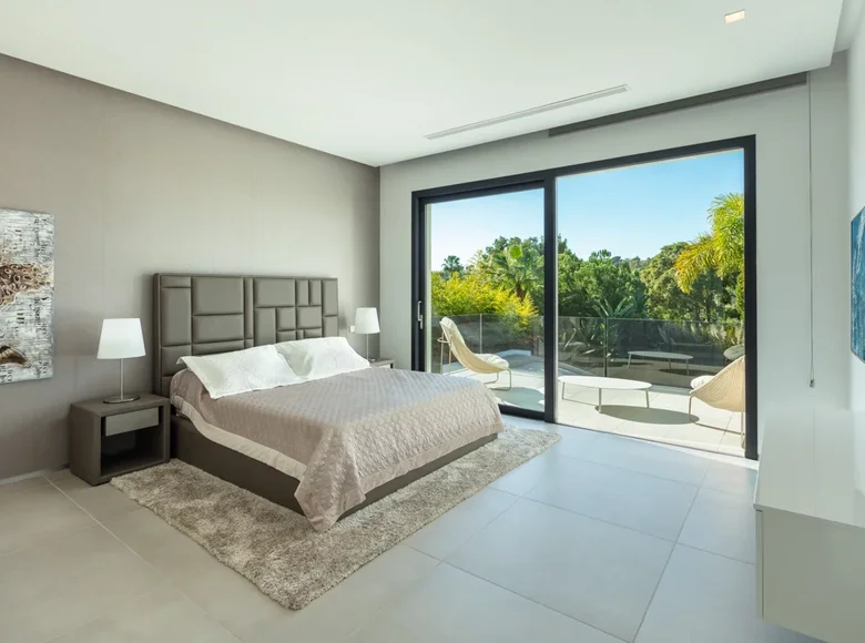 5 bedroom house  Marbella, Spain