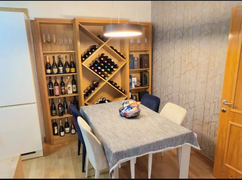 Квартира 2 спальни 86 м² Бечичи, Черногория