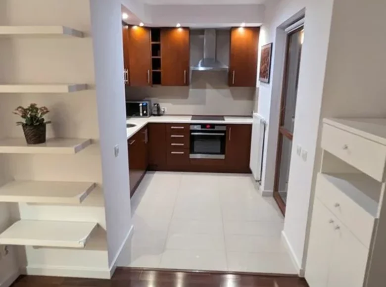 Apartamento 3 habitaciones 59 m² en Varsovia, Polonia