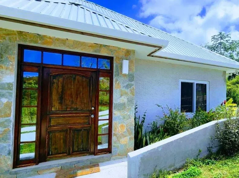 4 bedroom house 195 m² Roatan, Honduras