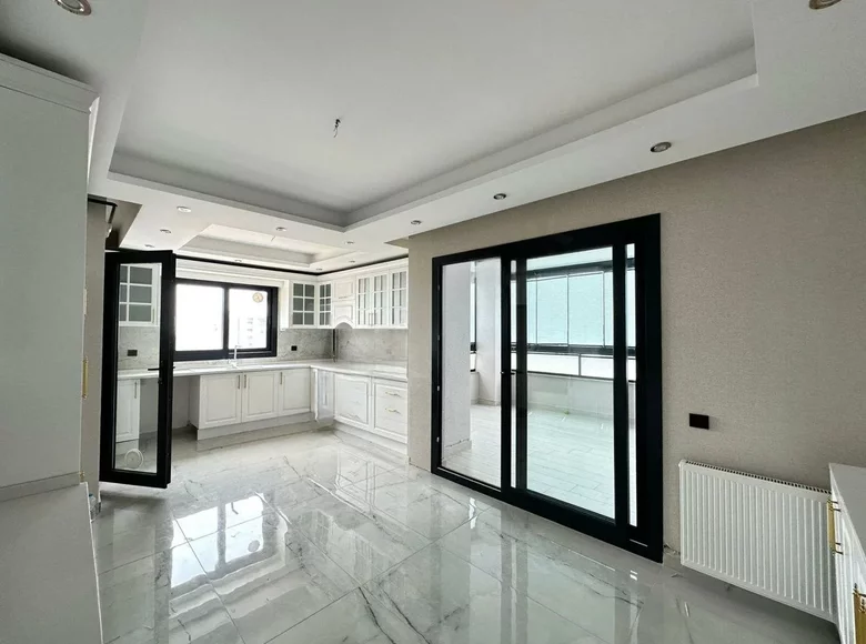 Mieszkanie 5 pokojów 226 m² Alanya, Turcja
