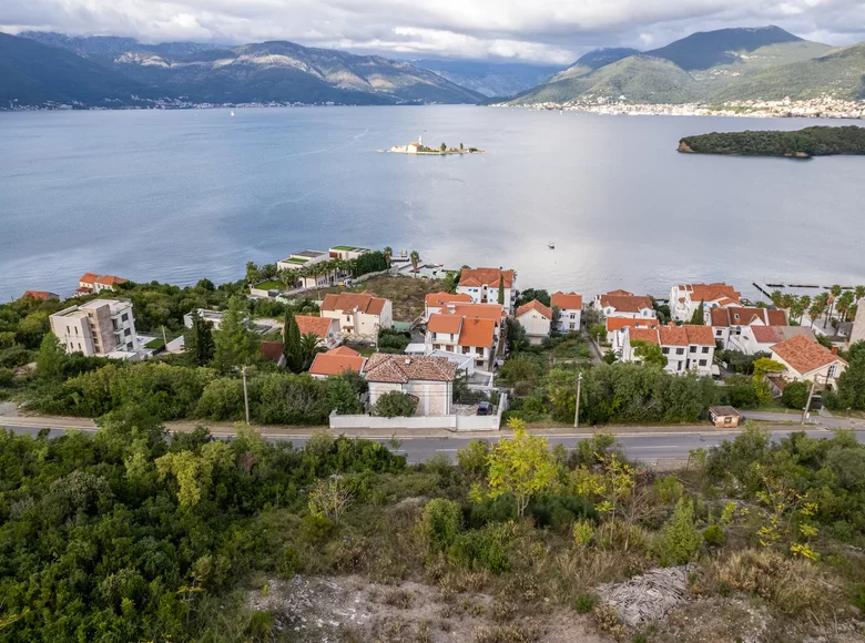 Grundstück 1 377 m² Radovici, Montenegro