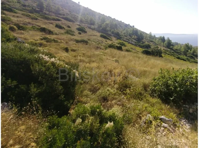 Land 5 150 m² Stari Grad, Croatia