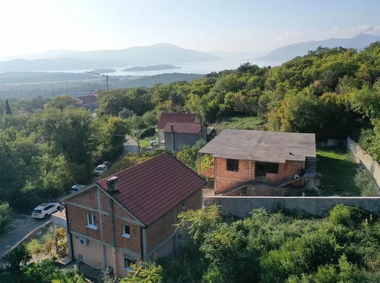 Działki 1 019 m² Kavac, Czarnogóra