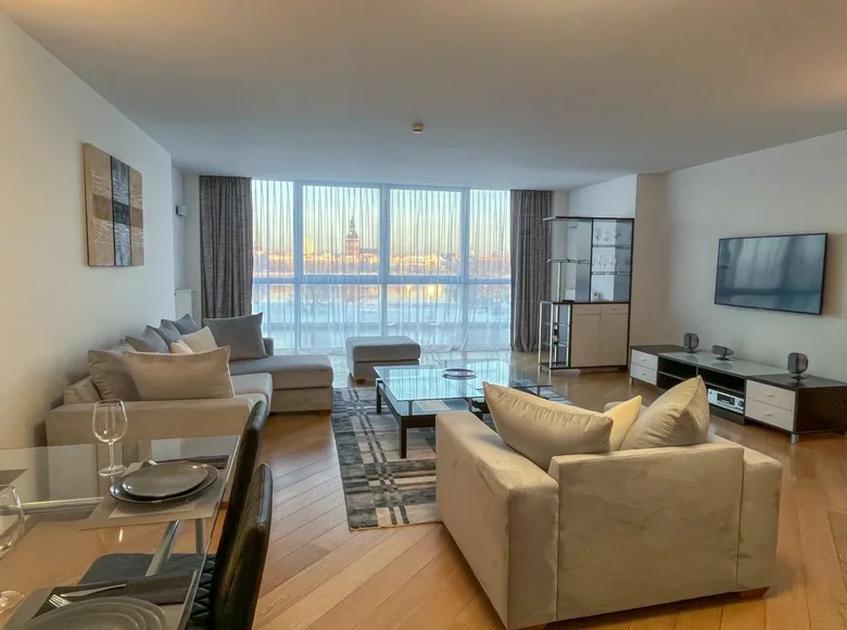 2 bedroom apartment 101 m² Riga, Latvia