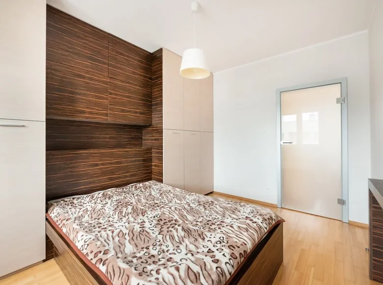 2 room apartment 57 m² in Warsaw, Poland