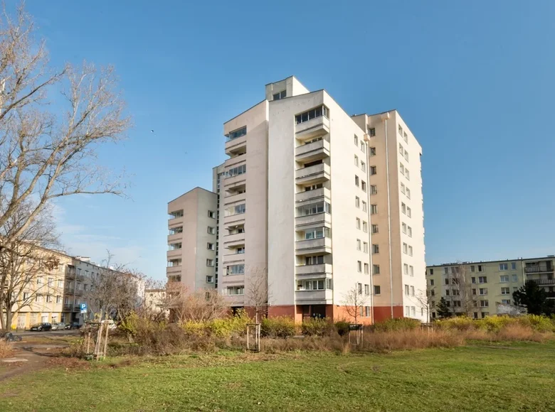 2 room apartment 44 m² in Warsaw, Poland