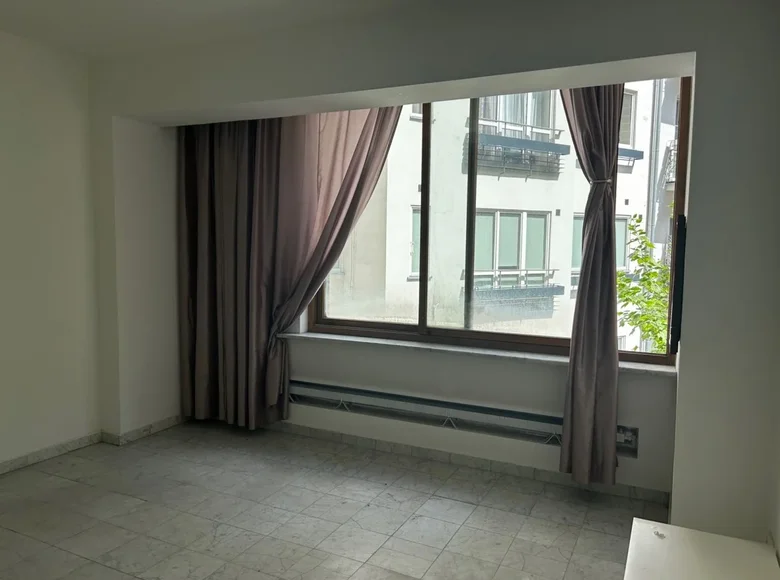 2 room apartment 42 m² Warsaw, Poland