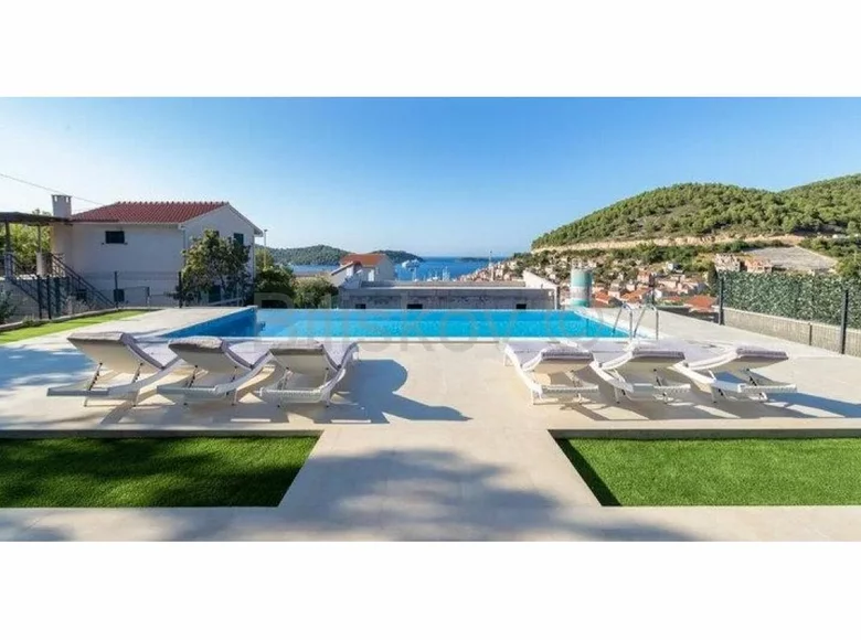 Villa de 3 habitaciones 120 m² Vis, Croacia