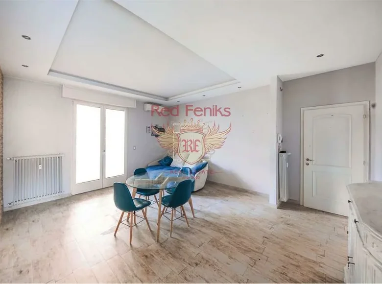 Mieszkanie 3 pokoi 93 m² Desenzano del Garda, Włochy