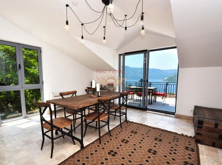 2 bedroom apartment 200 m² Risan, Montenegro