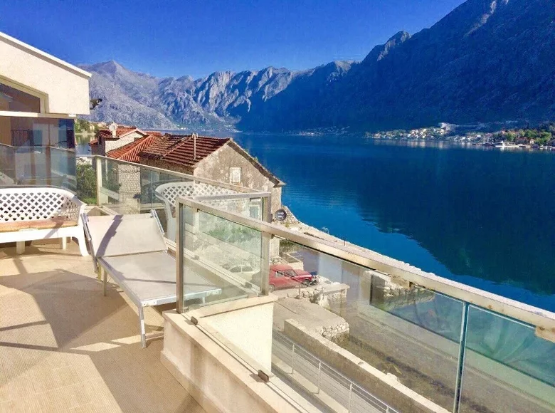 Villa de 5 habitaciones 290 m² Muo, Montenegro