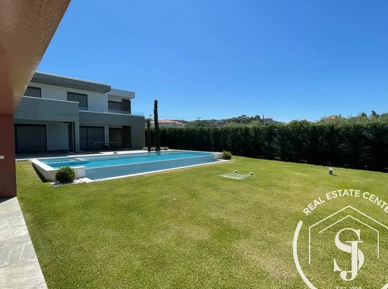 5 bedroom villa  Polychrono, Greece