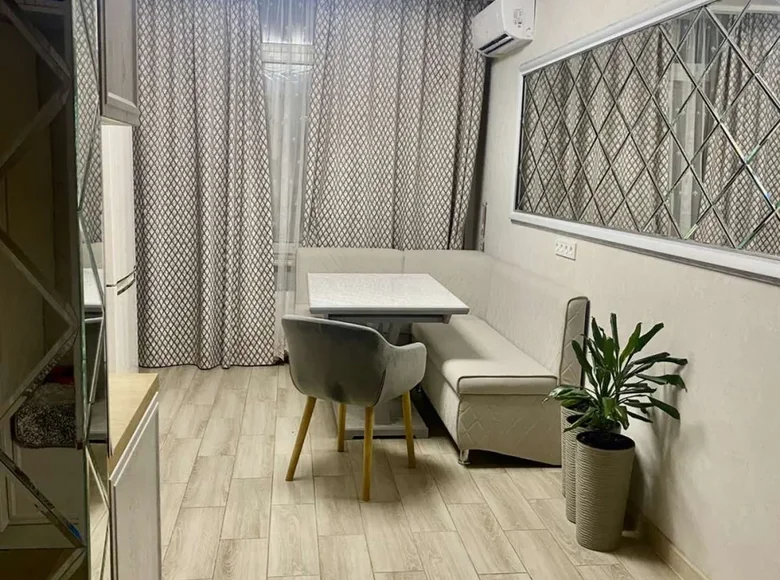 Mieszkanie 2 pokoi 61 m² Odessa, Ukraina