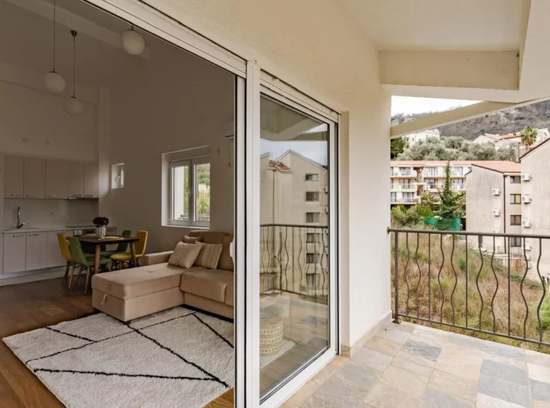 2 bedroom apartment 60 m² Przno, Montenegro