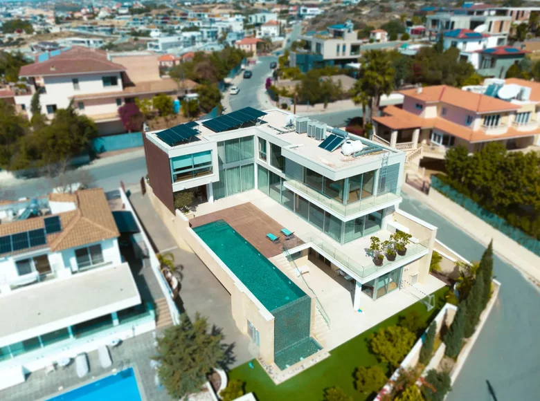 Dom 6 pokojów 1 000 m² Limassol, Cyprus