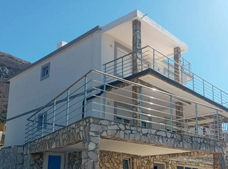 Casa 7 habitaciones 200 m² dindinovici, Montenegro