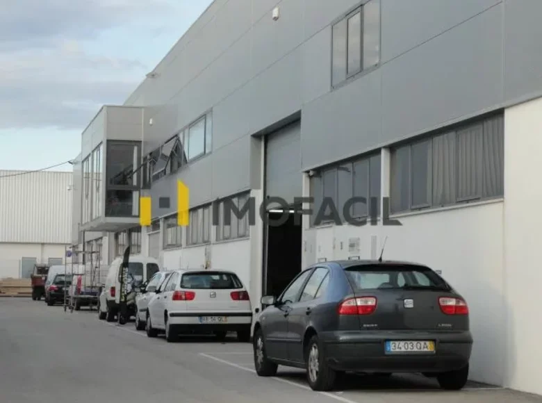 Commercial property  in Esgueira, Portugal